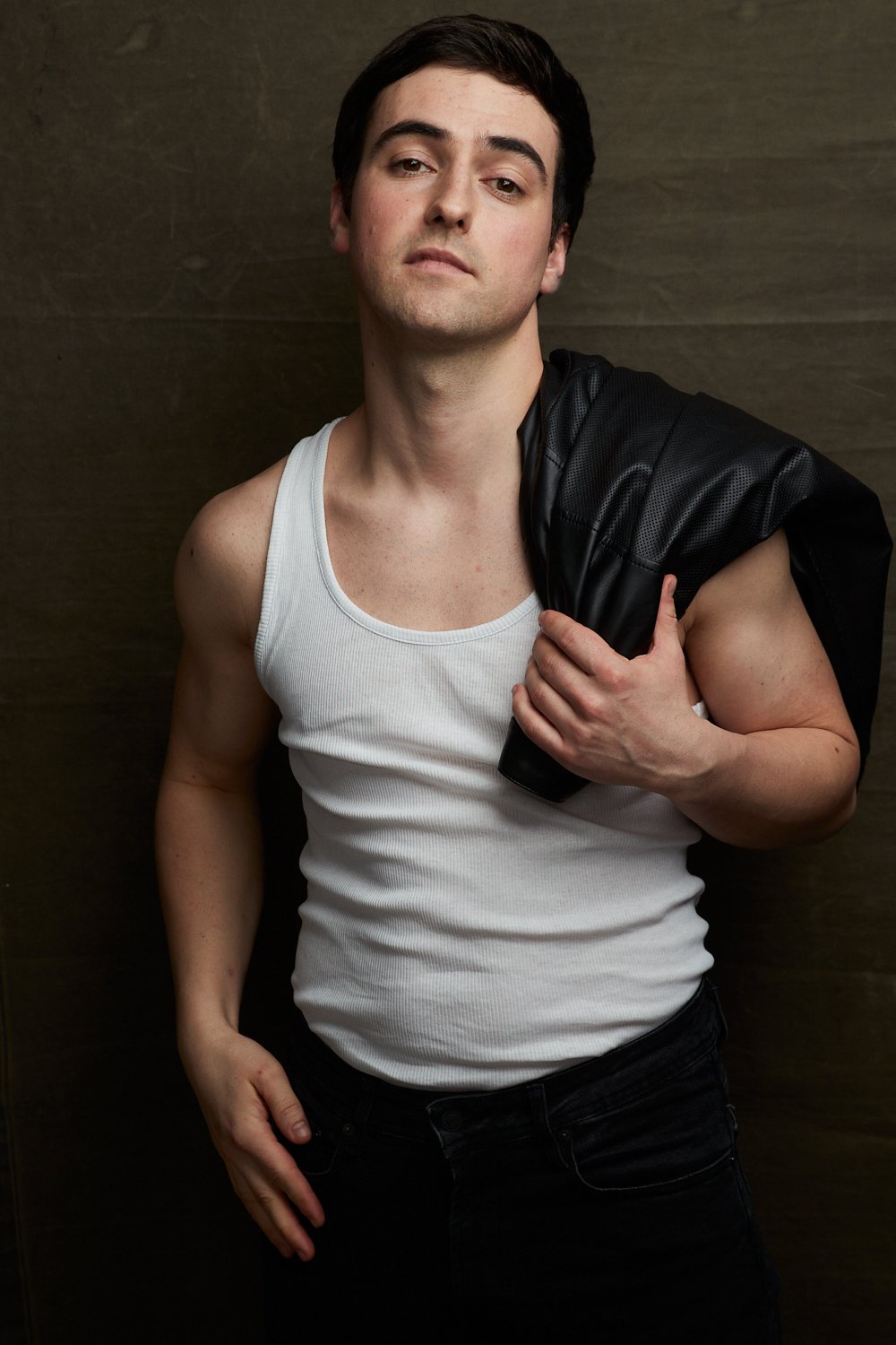 Retrato editorial blanco y negro